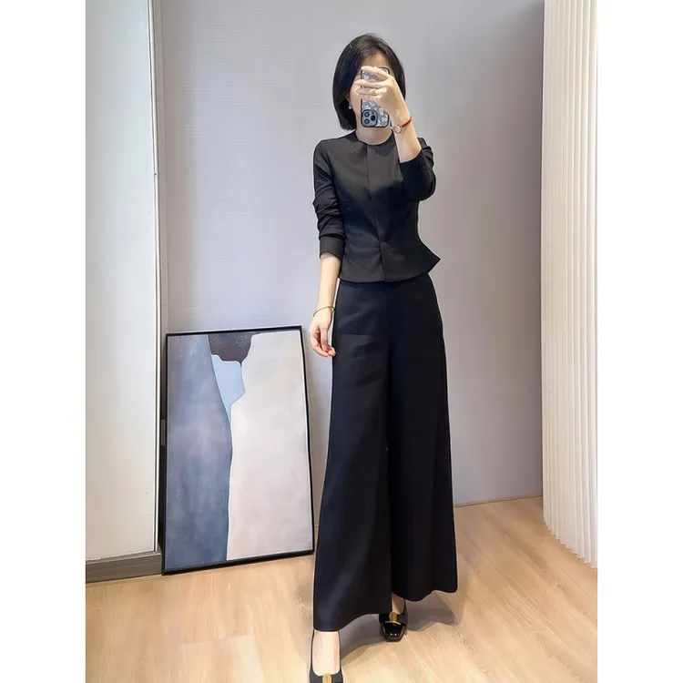 早秋气质一整套穿搭轻奢高级感小香风气质掐腰黑色衬衫阔腿裤套装