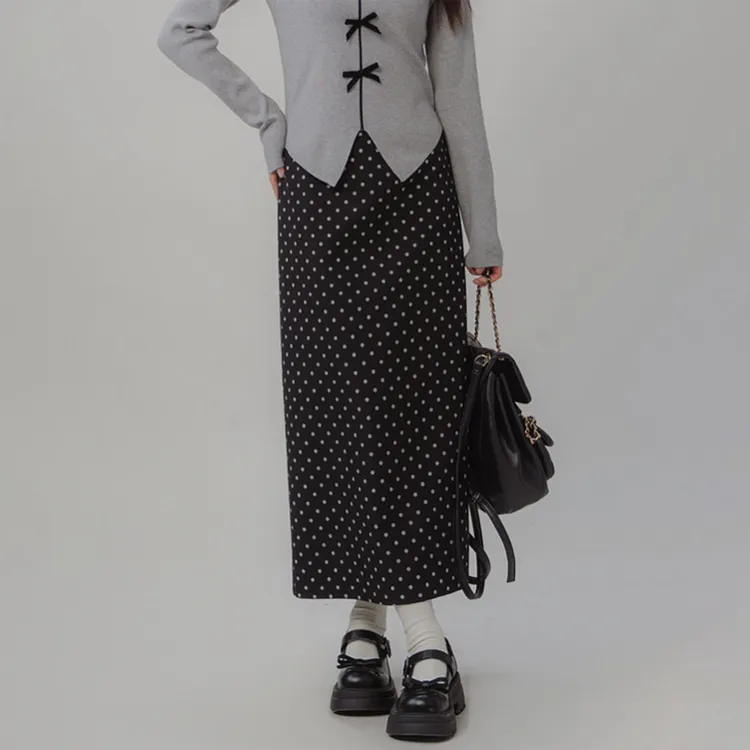 黑色波点高腰显瘦大码半身裙女秋季梨形身材遮胯百搭后开叉直筒裙