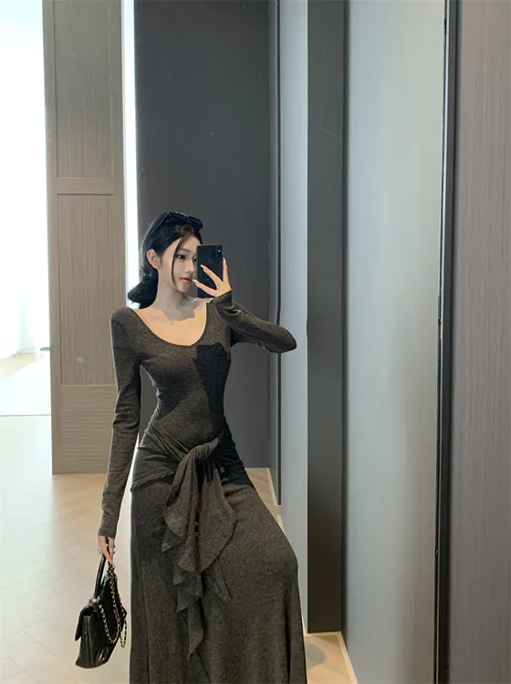 时髦~设计感辣妹显瘦修身T恤连衣裙+披肩小众高级感女装