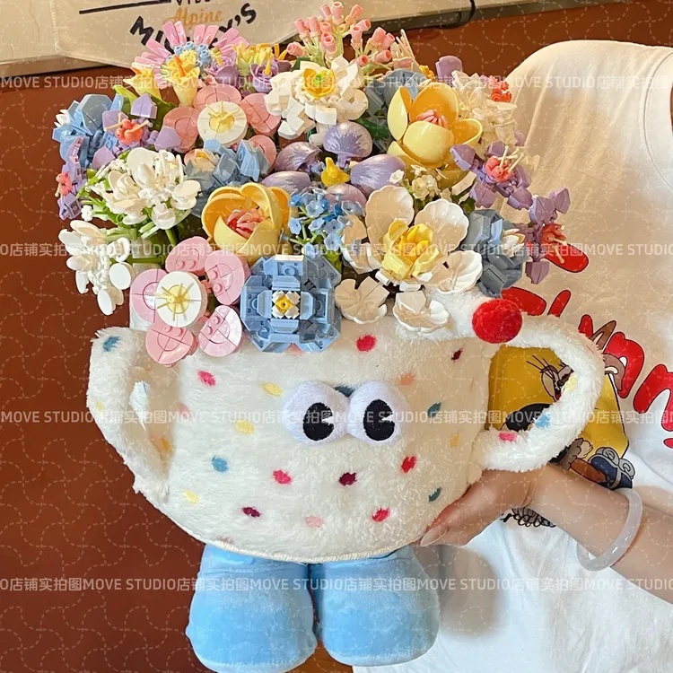 2025新款DIY积木花束抱抱桶永生玫瑰花拼装摆件系列女情人节礼物