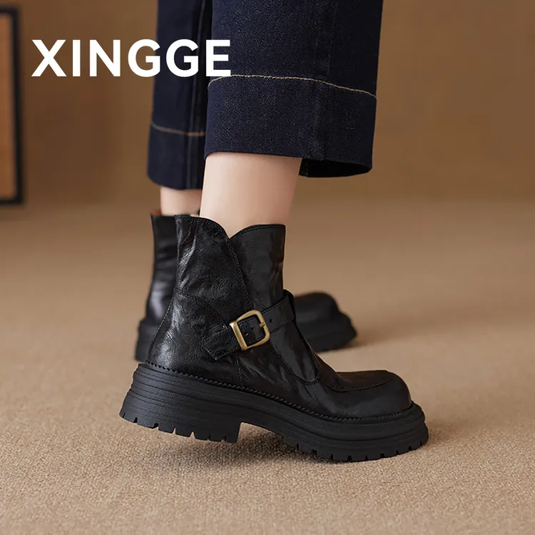 XINGGE/幸格英伦风黑色马丁靴女新款秋冬复古粗跟百搭小短靴女款