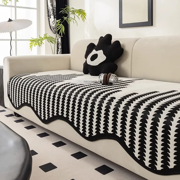 轻奢高级感四季通用沙发垫2025新款一片式沙发毯防滑皮沙发套坐垫