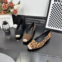 春季新品经典时尚百搭休闲单鞋女气质软底雅丹风冷粘工艺796-3