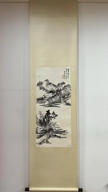 何瑞生山水立轴 尺寸93/41