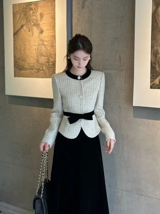 J313278F常规款适中长袖短外套上衣+气质半身裙收腰针织小香风