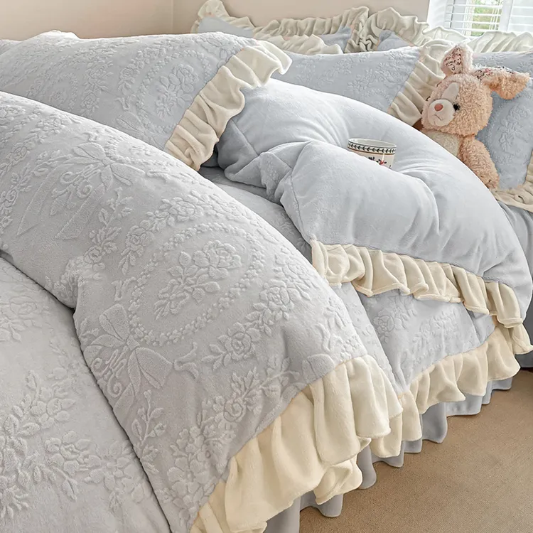 公主风冬季雕花牛奶绒四件套加厚珊瑚绒面被套床单床上用品三件套
