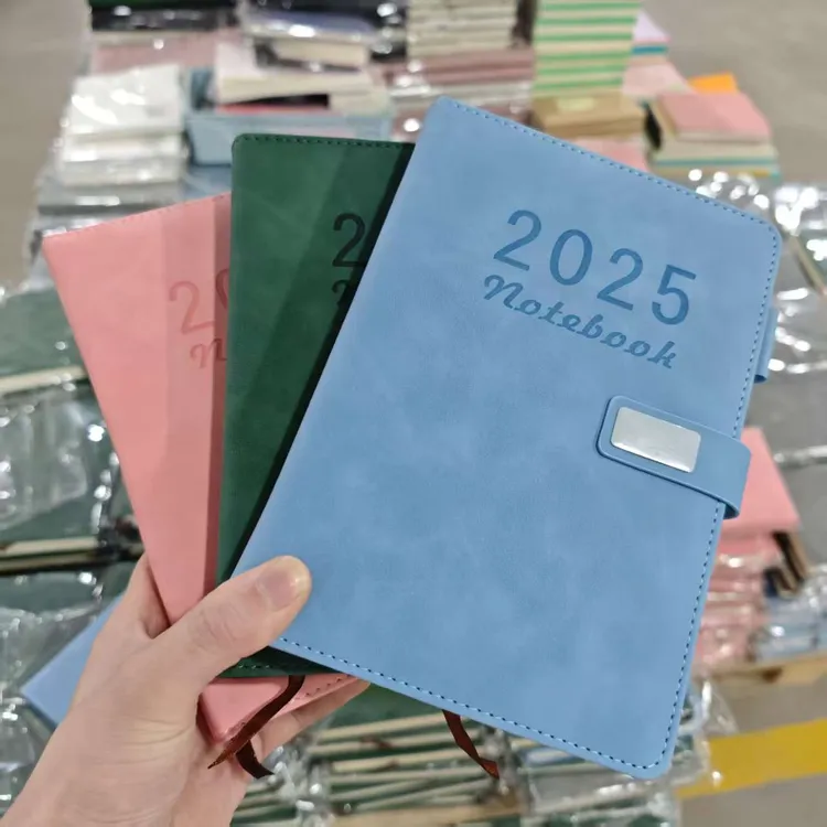 2025硬皮搭扣笔记本本子加厚横线记事本【A1】