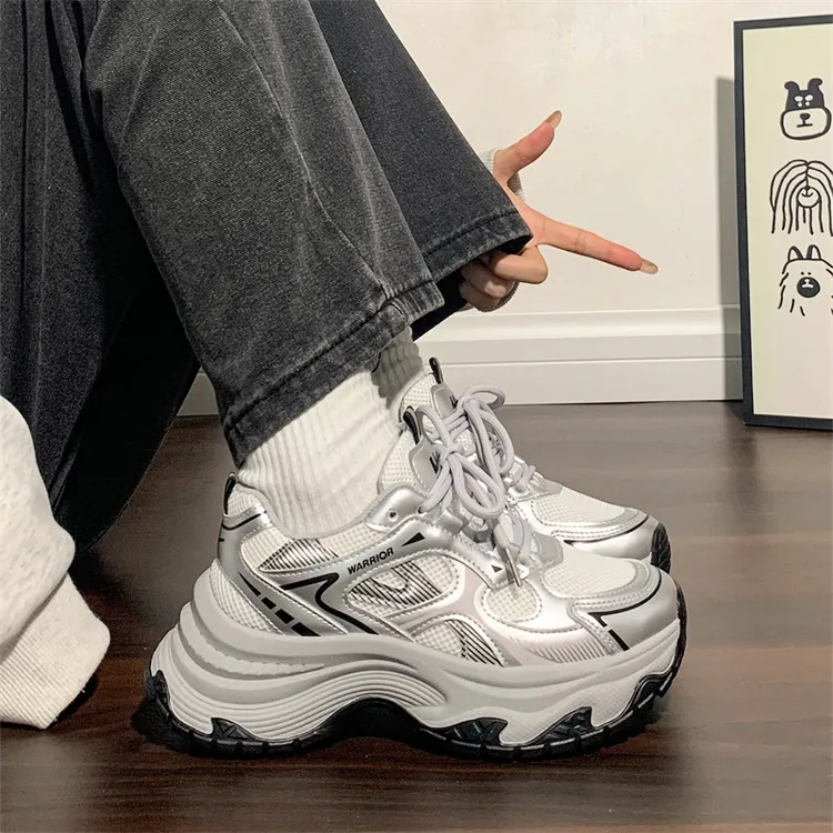 回力银色老爹鞋厚底原宿潮鞋透气网面超轻跑步鞋夏季运动休闲鞋女