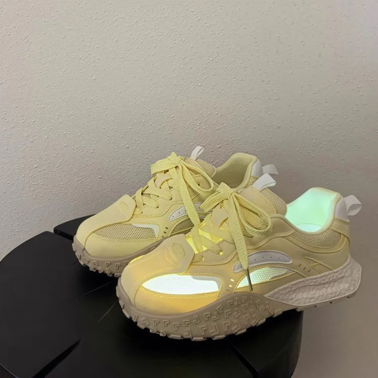 李宁适用夏季网面透气运动鞋女款2025新款小众百搭增高休闲轻琛陌