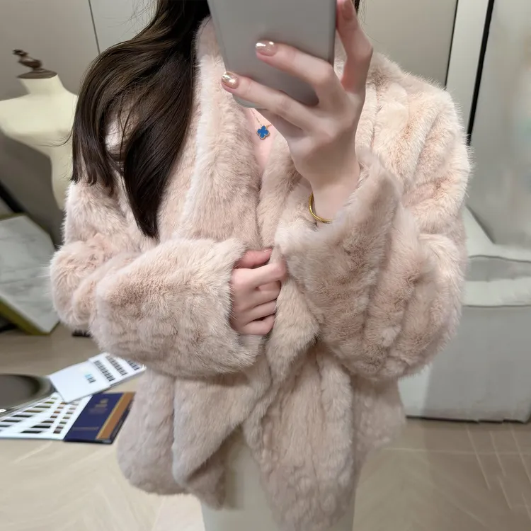 毛茸茸皮毛一体年轻款2025秋冬季温柔气质环保皮草女毛毛外套女士