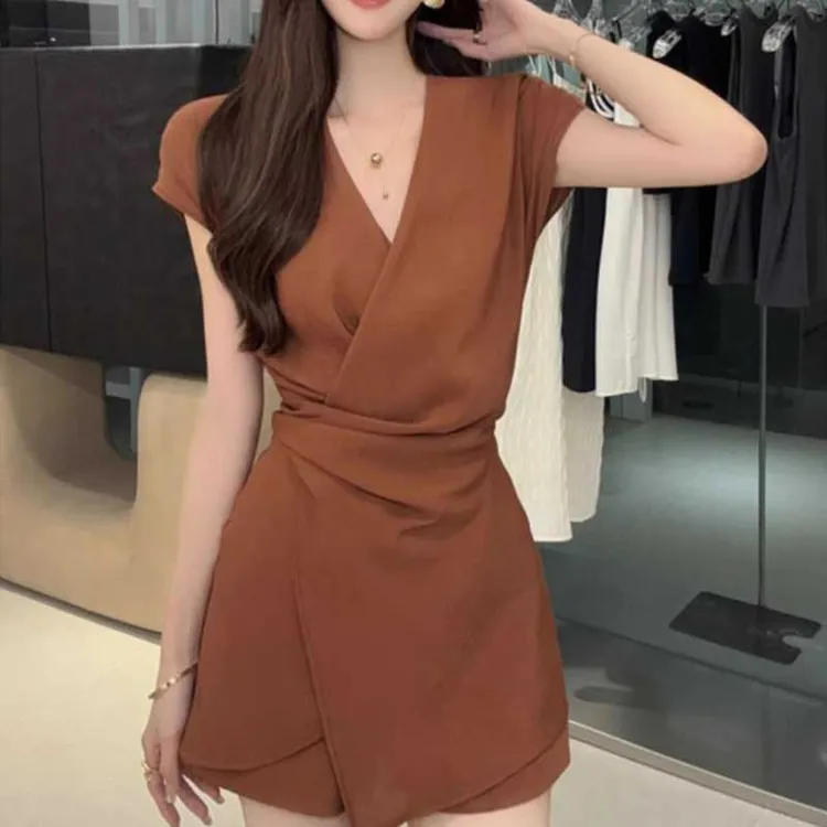 夏季时尚炸街减龄收腰气质上衣与短裤搭配套装显瘦