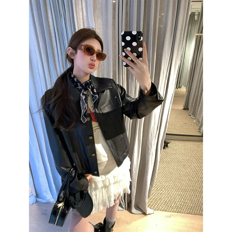高级感黑色复古机车皮衣短款翻领外套女秋季新款小众铆钉休闲上衣
