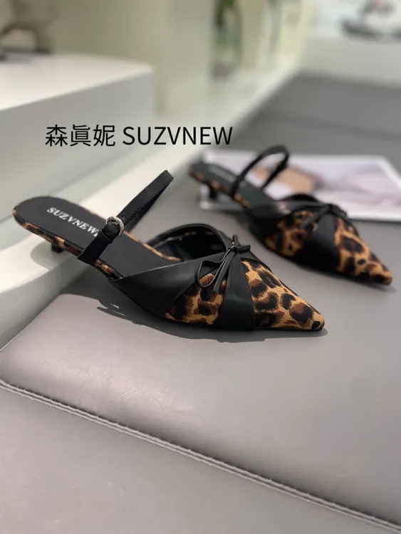 森真妮 2025尖头夏季气质时尚凉鞋外穿法式见外包装复古