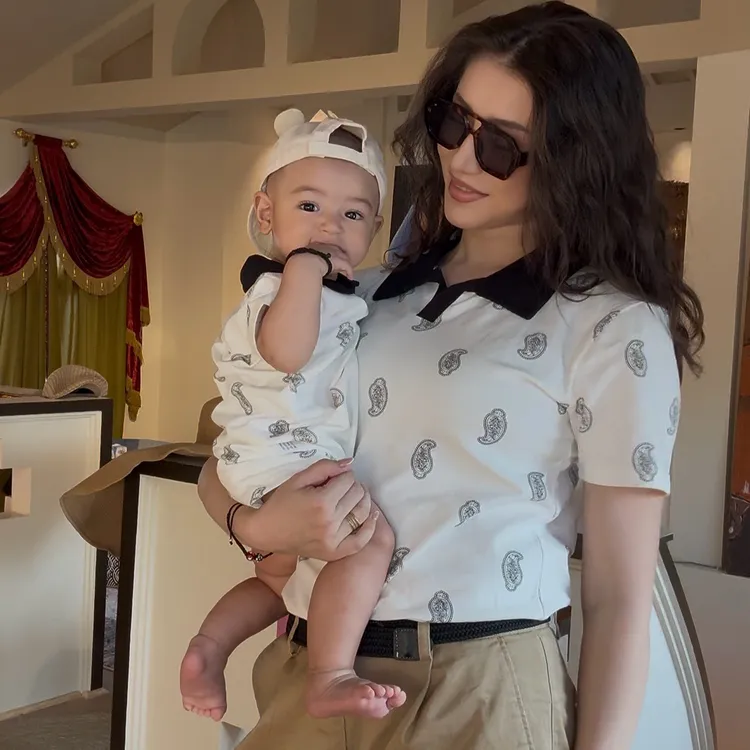 Badam印花 亲子衫简约吸汗翻领尖领不限季节亲子装白色黑色百搭