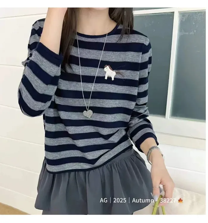 韩系慵懒风女士针织打底衫洋气时尚减龄小马刺绣针织衫女