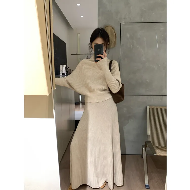 名媛气质优雅时髦保暖蝙蝠袖毛衣套装秋冬新款高级感半身裙两件套