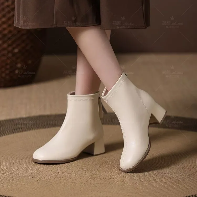 【翘颜品牌】秋冬时尚高级洋气低跟百搭切尔西瘦瘦靴小短靴1002