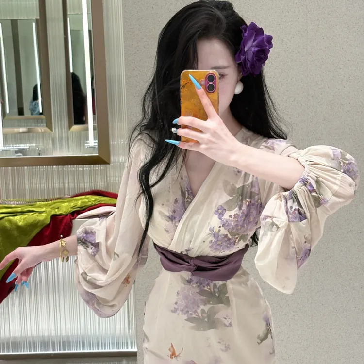 LHMknk1画报夫人原创自制氛围感神明少女碎花连衣裙显瘦 墨染紫梦