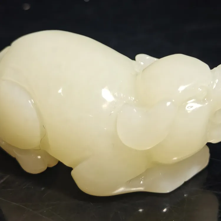 和田玉  发财猪玉佩