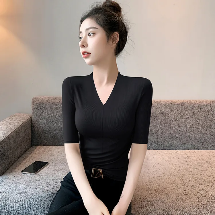 黑色中袖螺纹v领打底衫女2025新款春秋季五分袖t恤高级感内搭上衣