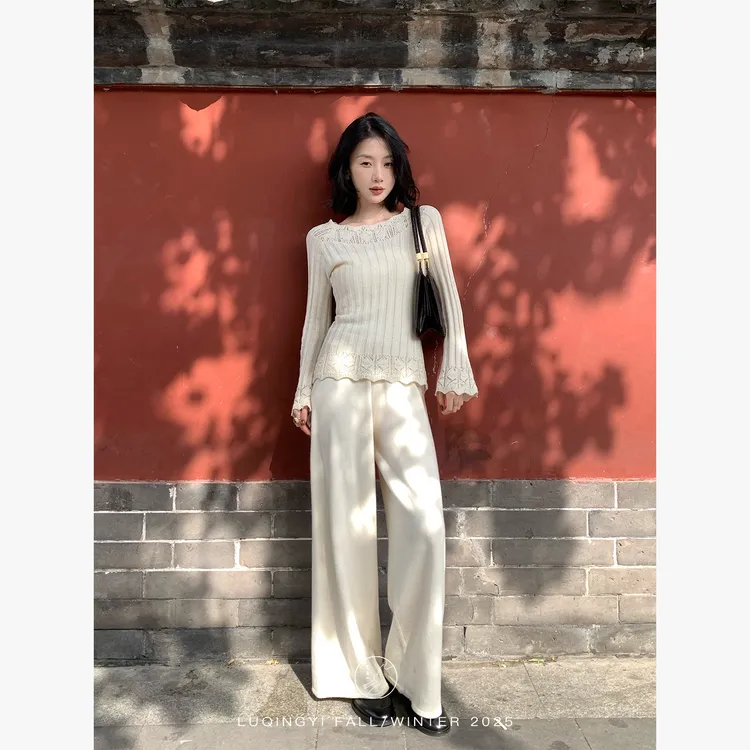 鹭青一原创【盈粉泪】法式镂空花边粗坑条修身针织衫L25M1149L