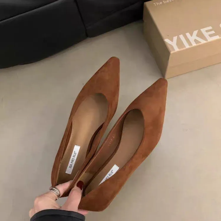 女士2025秋新款法式精致小众黑色坡跟气质奶奶鞋尖头通勤单鞋