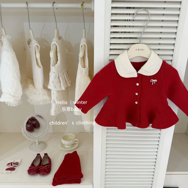 【乐恩童装】年服冬季女宝宝红色针织开衫毛衣短裤洋气小香风套装