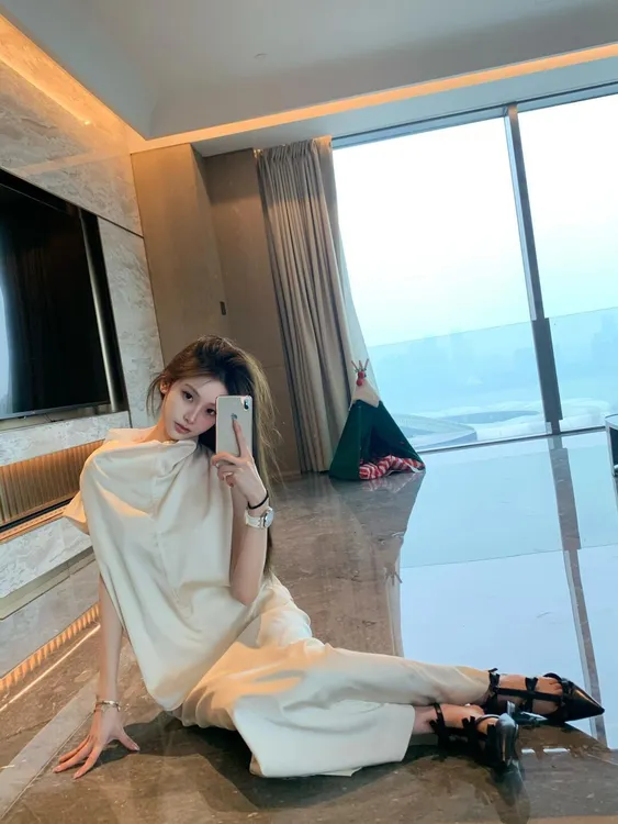 清冷感气质御姐风高级感流苏背心上衣高腰显瘦宽松直筒长裙两件套