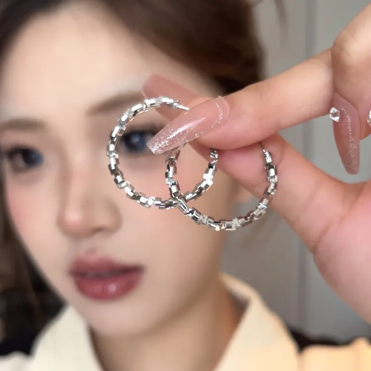 气质麻花大耳圈独特耳环圈圈高级感耳饰女新款爆款小众设计感7806