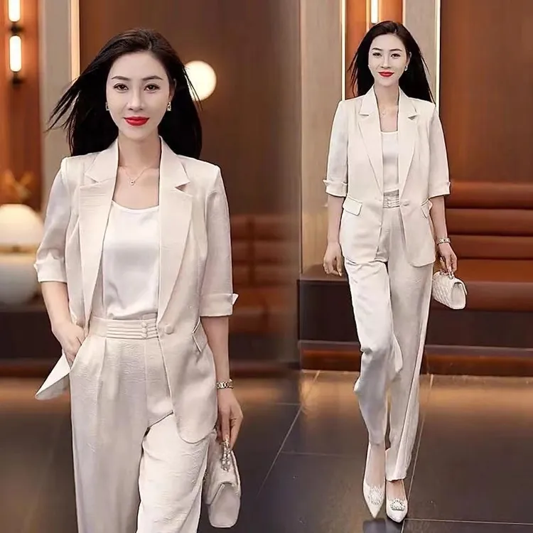 【现货】时尚小西装套装女2025夏季减龄女士洋气薄款西服背心三件套