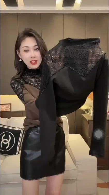 欧货秋冬新款半高领钉珠蕾丝拼接长袖T恤女修身洋气打底上衣