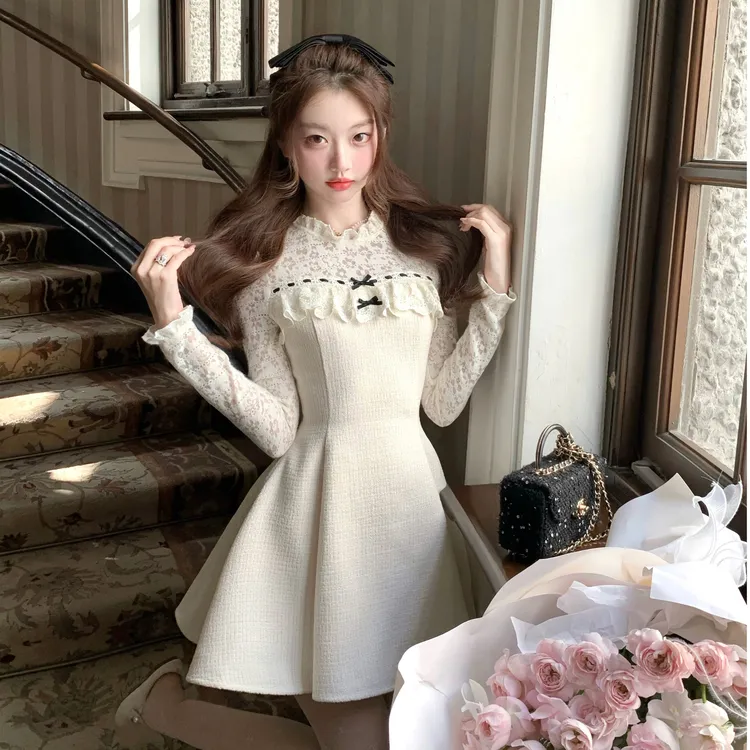 雪绒香榭千金感小香风拼接蕾丝花边精致年会初恋小白裙连衣裙秋冬