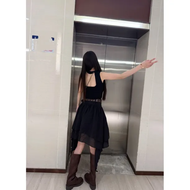 黑色不规则腰带半身裙显瘦飘带