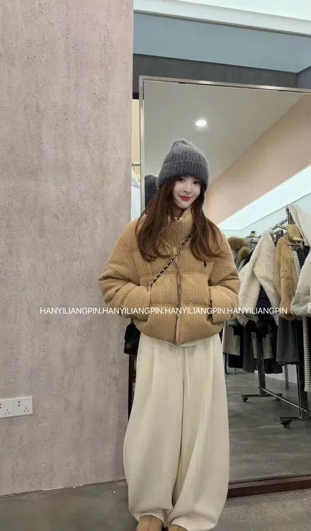 【刺绣羽绒服】时尚刺绣立领羽绒服