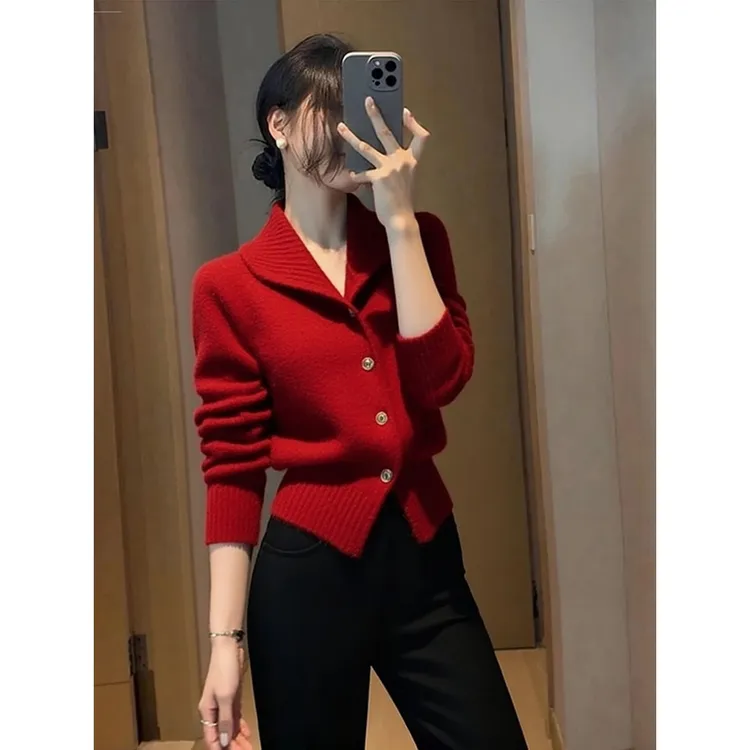 2025新款时尚法式气质红色翻领开衫女轻奢高级感收腰针织衫毛衣
