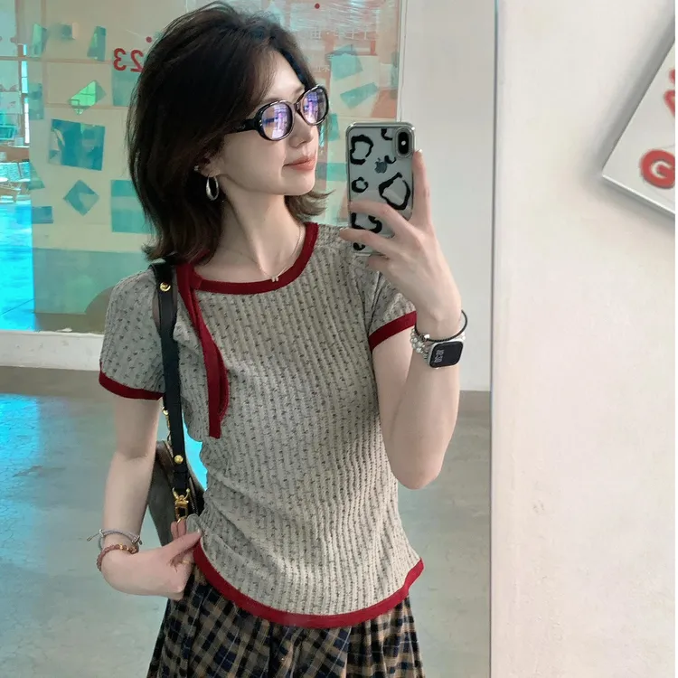 撞色圆领镂空短袖T恤女夏季新款设计感小众修身显瘦纯欲针织上衣