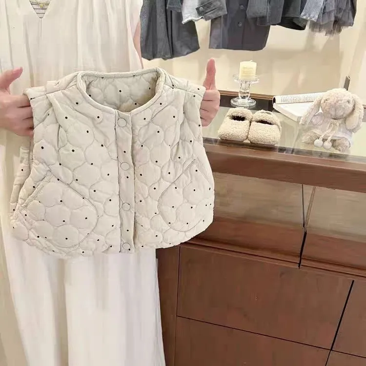 女童马甲秋冬装2025冬季新款洋气儿童波点背心宝宝保暖加厚坎肩