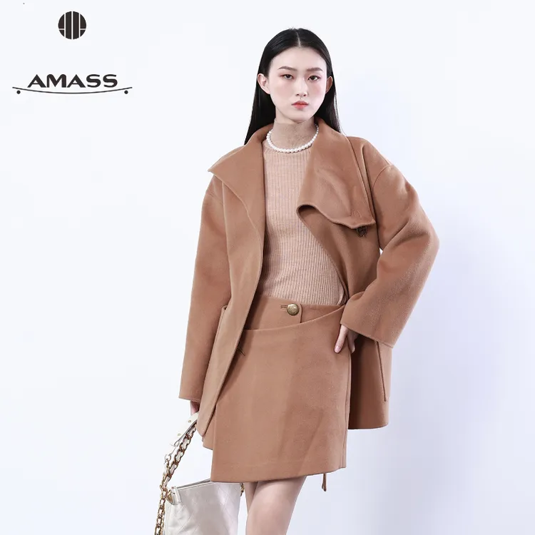 阿玛施/AMASS 新款复古通勤轻奢气质立领收腰毛呢外套大衣540033