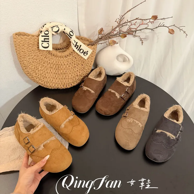 平底加绒勃肯鞋女2025新款冬季复古雕花毛绒豆豆鞋棉鞋保暖毛毛鞋