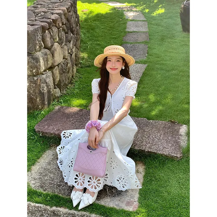 浪漫假期白色V领镂空刺绣系带小上衣外套开衫吊带裙长裙连衣裙女