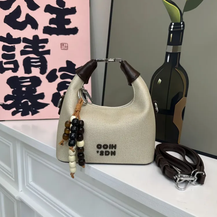 蛋白软皮便当包可拆卸千金风气质手提包公主度假百搭设计师单肩包