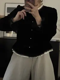 【珍珍何A】1002定制款韩系极简黑色金丝绒花边长袖衬衫