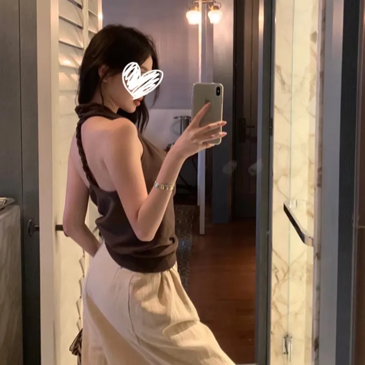 现货！！！6-8运补气质荡领挂脖扭绳设计吊带设计感露背高级感上衣