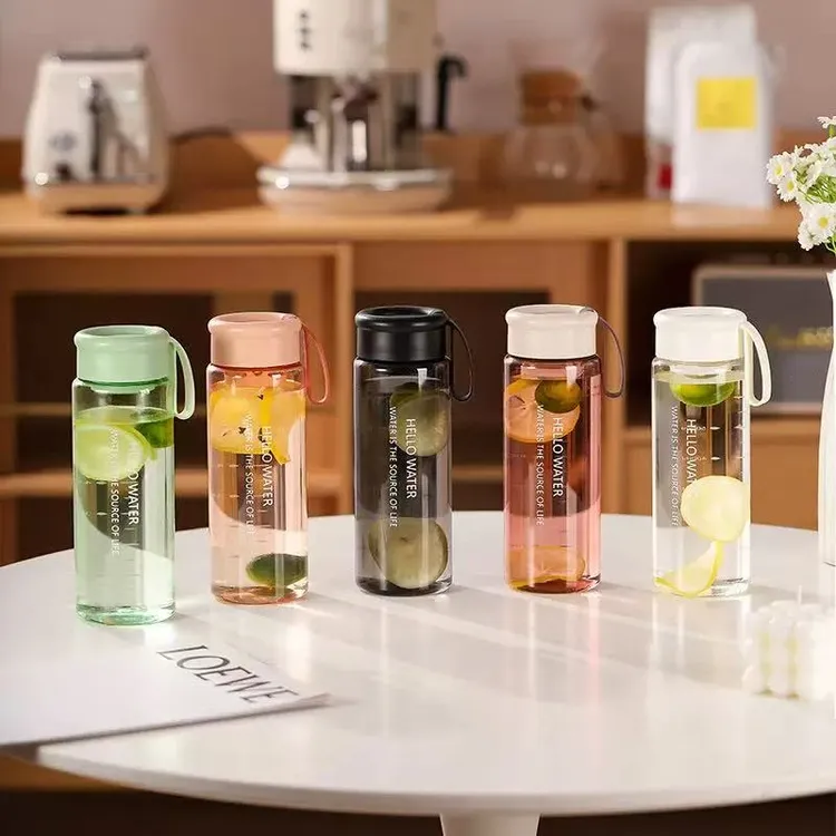 夏季便携塑料水杯大容量带茶隔学生运动直饮户外防摔水杯