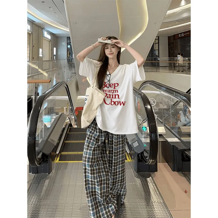 慵懒风宽松V领短袖T恤女夏季印花2025新款百搭上衣