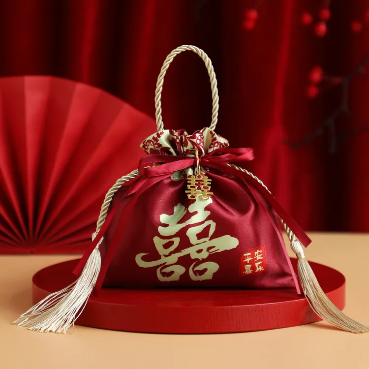 结婚喜糖袋子2025新款高级感婚礼订婚专用糖果布袋喜糖盒子免折叠