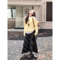 曾小咸 韩系刺绣黄色圆领套头毛衣女秋外穿针织衫上衣Z253MZY9383