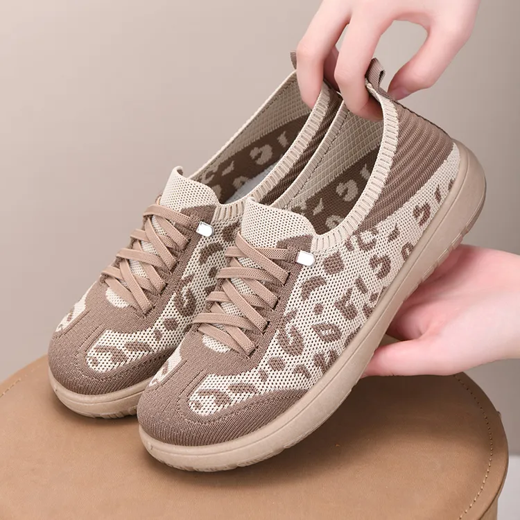 新款豹纹德训鞋时尚休闲女鞋软底轻便透气平底一脚蹬老北京布鞋