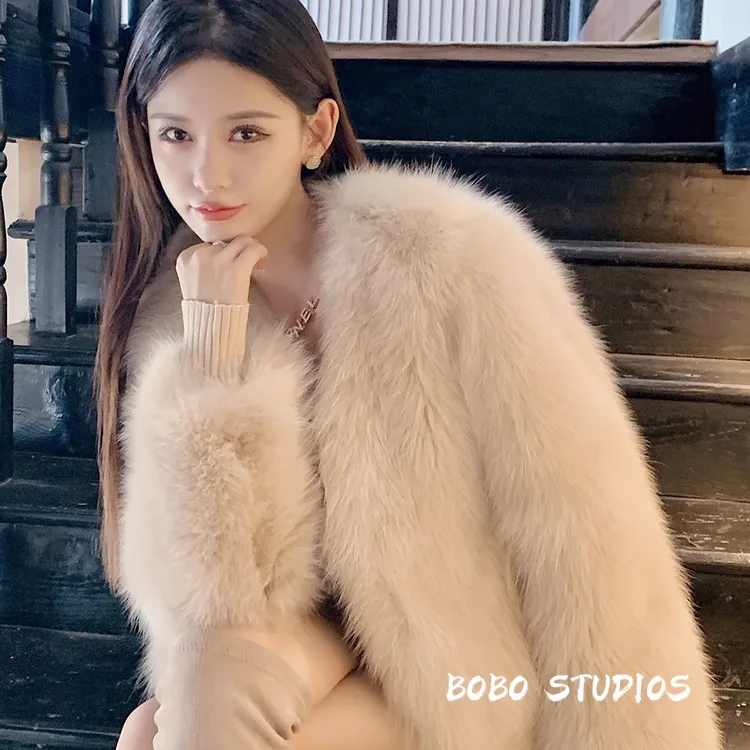 2025冬新款环保外套女短款仿狐狸毛显瘦年轻时尚爆款毛毛大衣加厚