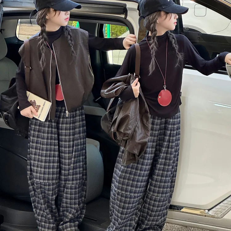女童秋装皮马甲3件套2025新款女孩秋季韩版潮流打底衫休闲条纹裤
